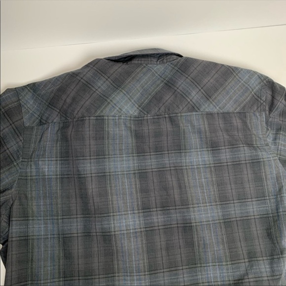 Men's Van Heusen Plaid Button Down Size Large - Picture 5 of 5